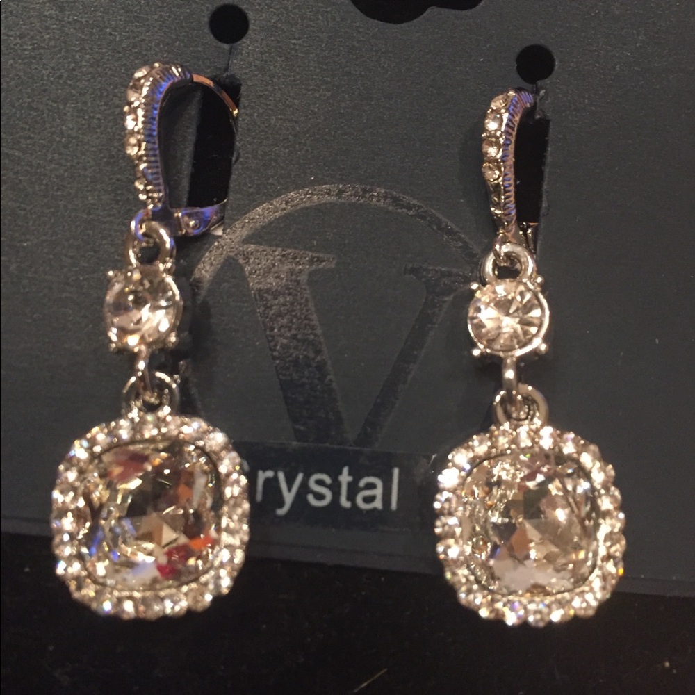 Sparkling earrings for the holiday season
